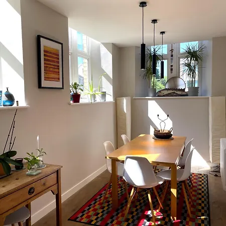 Hampton Hall - Wonderful Converted In Redland Holiday home