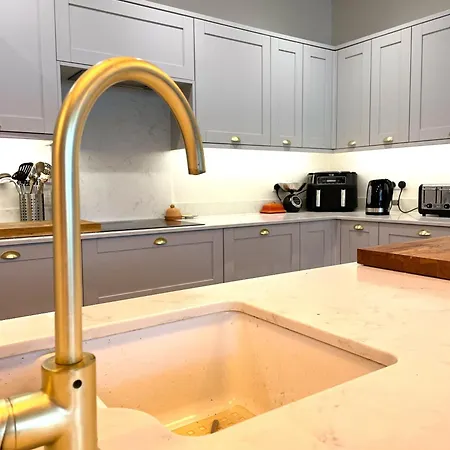 Hampton Hall - Wonderful Converted In Redland Holiday home Bristol