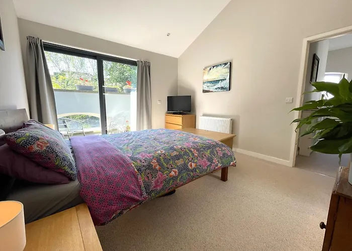 בית נופש Hampton Hall - Wonderful Converted In Redland