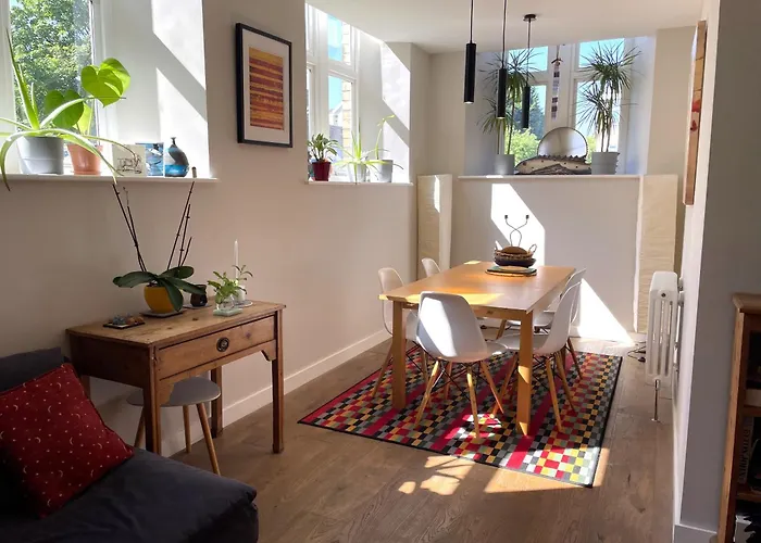 Hampton Hall - Wonderful Converted In Redland Holiday home Bristol